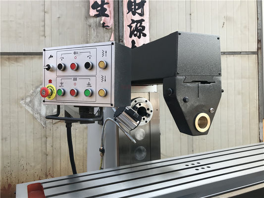 小型鋼鉄3軸線の製粉の金属X6036の横のフライス盤